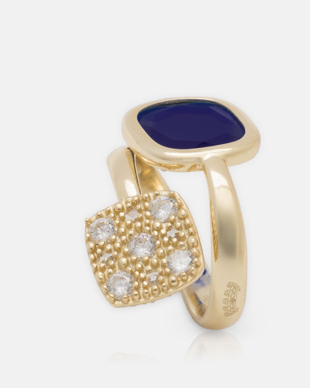 Superb Ring in Gold Plated Silver with Zirconias
